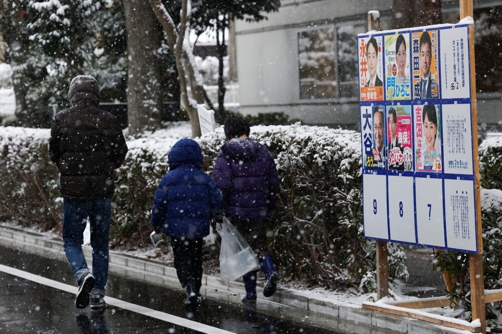 Japanese Voters Go to Polls in Key Election