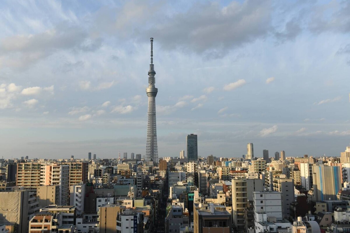 20 Tourists Trapped in Tokyo Skytree Elevator