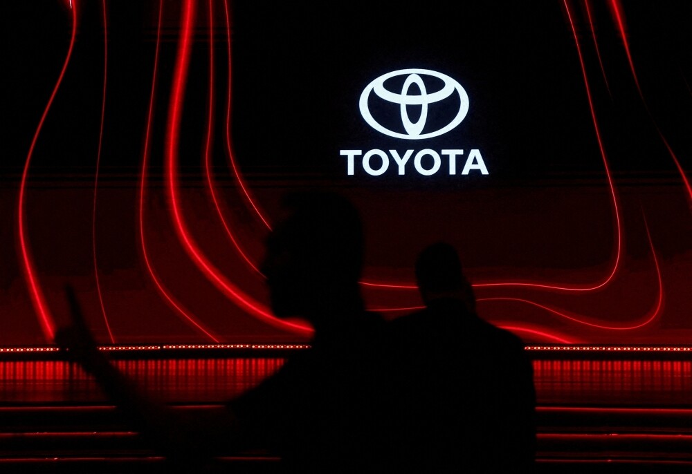 Toyota plans $19 billion stock sale