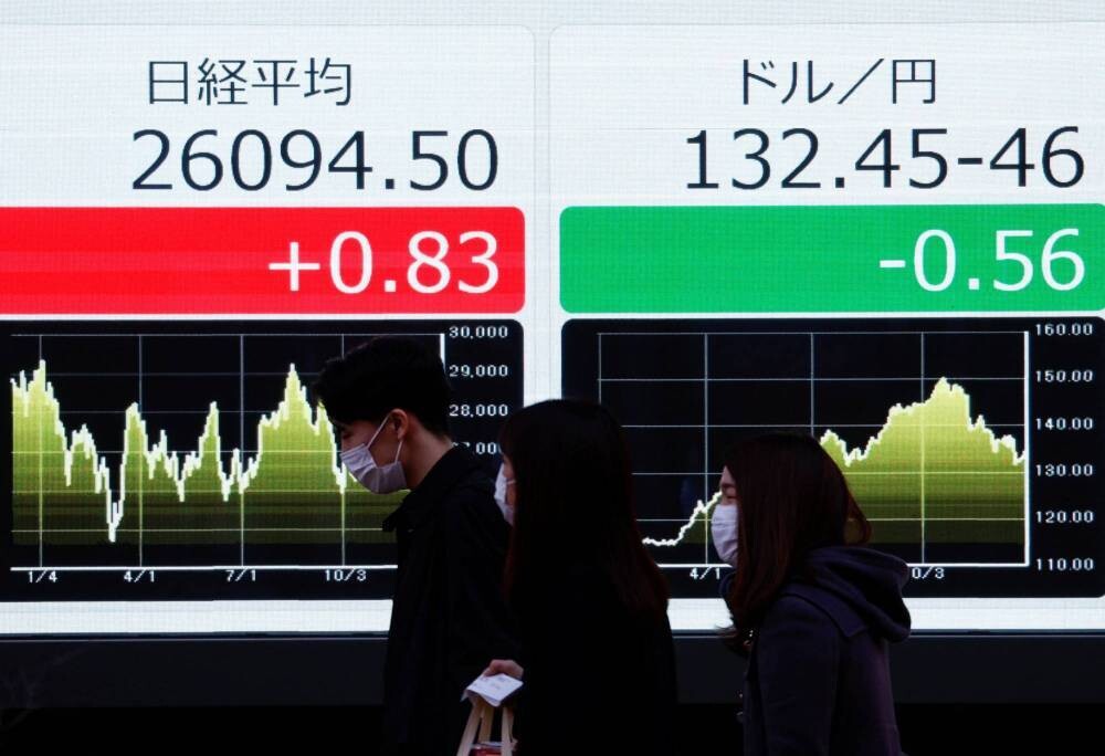 Japanese Nikkei Index Falls Amid Trade War Fears