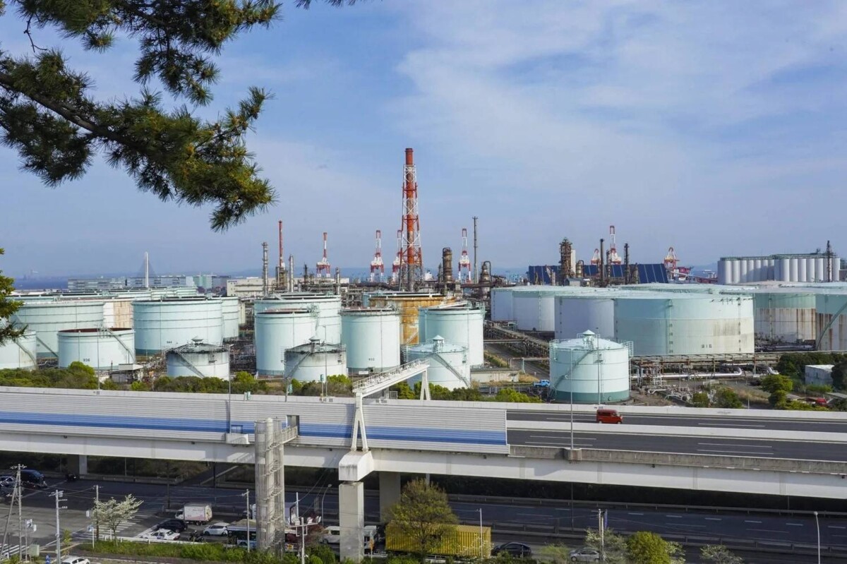 Japan Draws on Oil Reserves to Mitigate War Impact