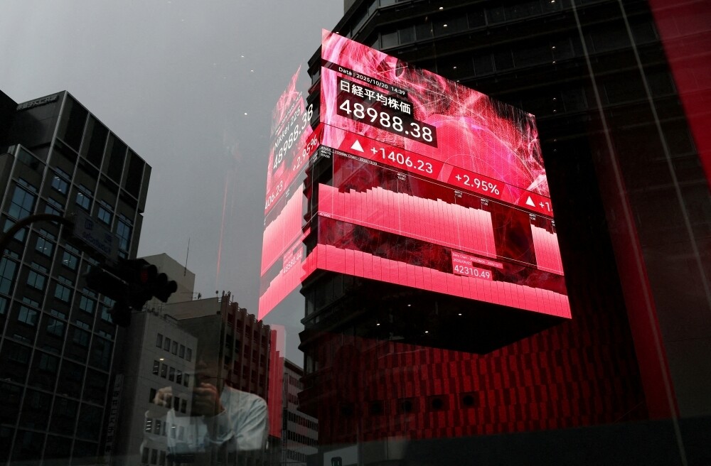 Nikai Index Surpasses 50,000 Points for the First Time