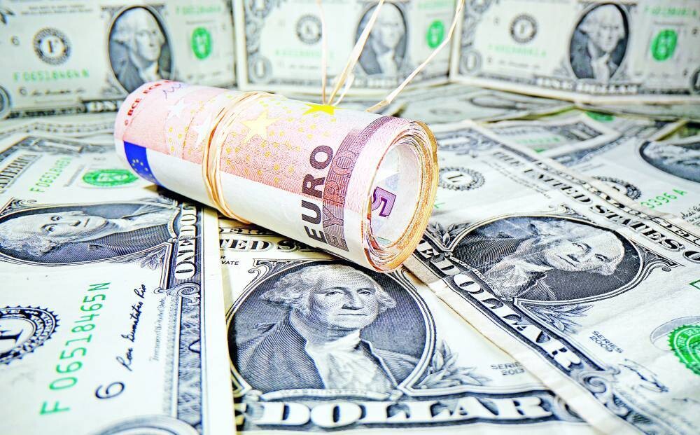 Доллар США достигает восьминедельного максимума против иены в ожидании спекуляций о процентных ставках