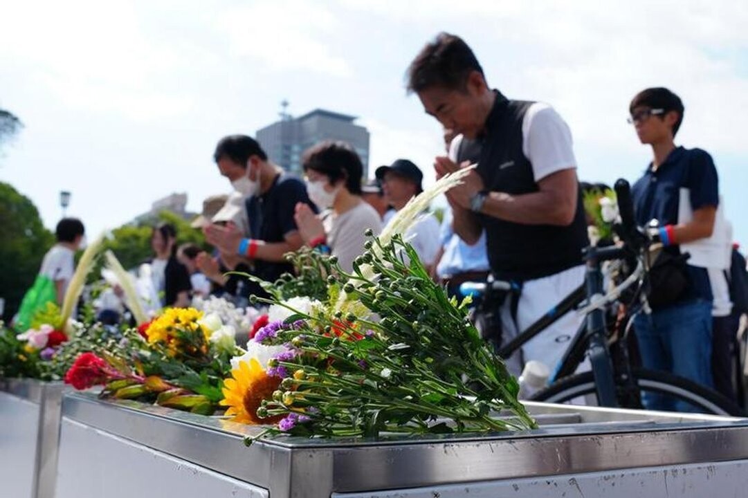 Hiroshima and Nagasaki Leaders Oppose Revision of Nuclear Principles