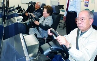 Старшие водители под наблюдением в Японии